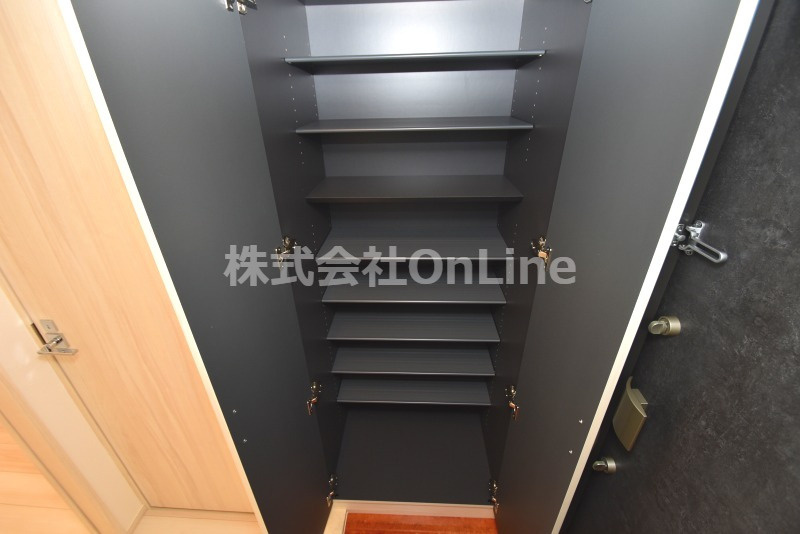 東大阪市足代北１丁目の賃貸マンションの収納