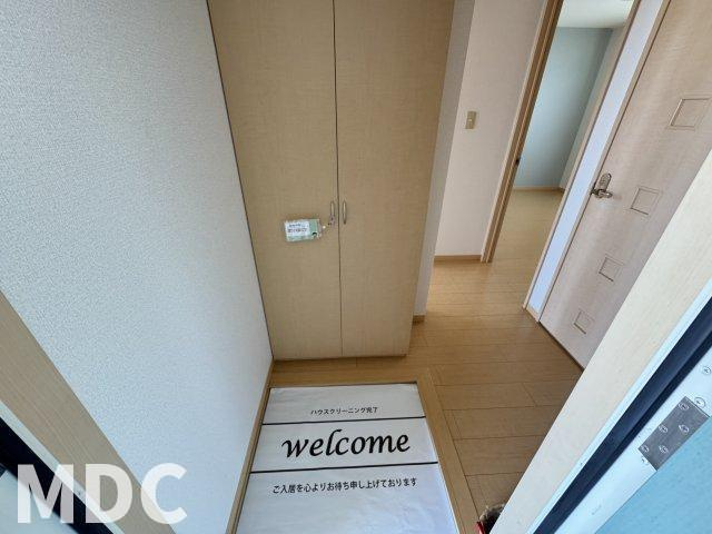 ルピナB の玄関