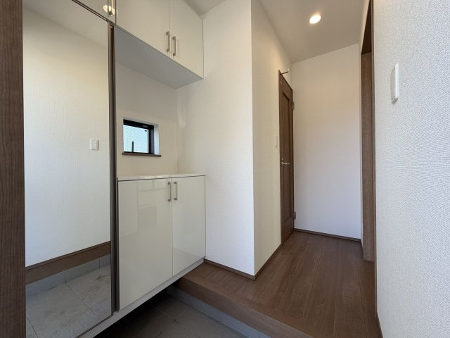羽村市栄町2丁目15の玄関