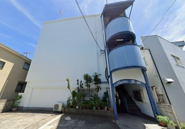 マンション真砂の外観
