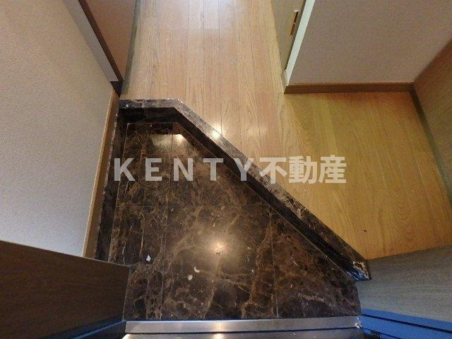 【玄関】 | ルーブル中馬込壱番館 | 収納もある玄関です
