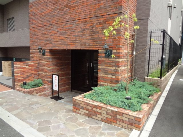 【エントランス】フェニックス新横濱参番館 