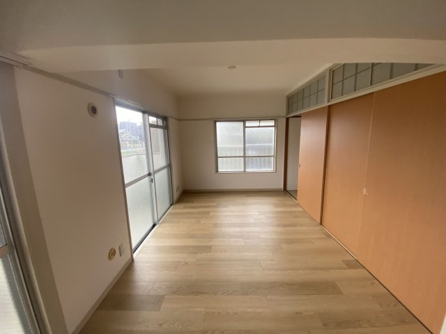 観世ハイツの居間・リビング|同建物別部屋 現況優先