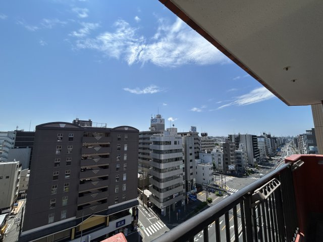 リフォーム・DIYでお好きなお部屋に変身させてみませんか☆平坦地で駅距離徒歩２分で専有面積87㎡でこの価格は可能性を感じられる物件かと思います♪な【ライオンズマンション戸部】の展望