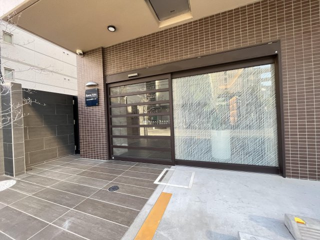 ブエナビスタ神戸イーストのエントランス