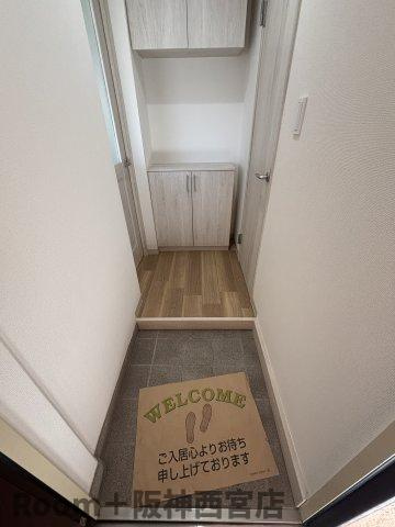 ハイツ室川の玄関
