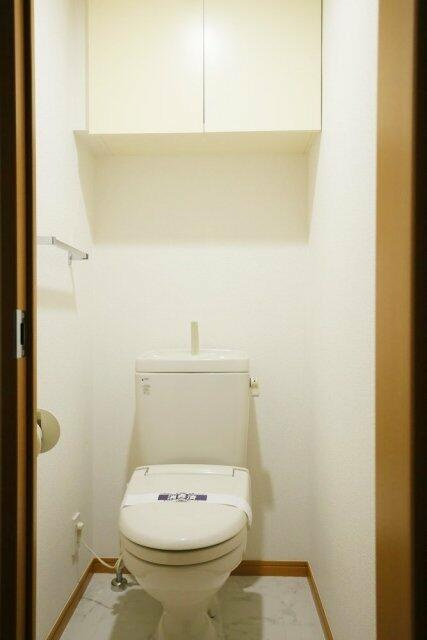 品川区西五反田８丁目の賃貸マンションのトイレ|清潔感のあるトイレです