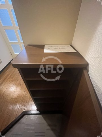 クレセント塚本の内装|シューズボックス