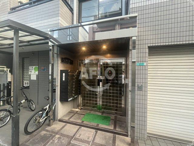 クレセント塚本のエントランス|エントランス