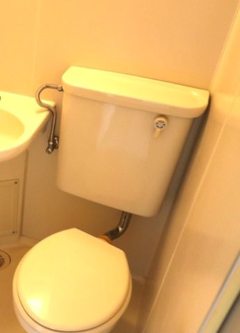 川崎市多摩区西生田４丁目の賃貸マンションのトイレ