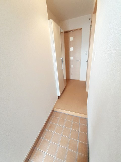 クローバーコリーヌの玄関