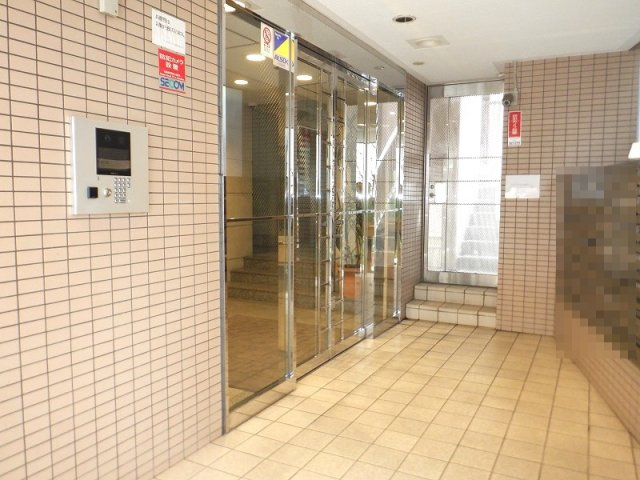 ウィンベルコーラス浅草のエントランス