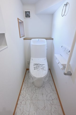 【トイレ】 | 太田市内ケ島町第16期　 | トイレは２つあるので忙しい朝も家族と分けて使用できます♪