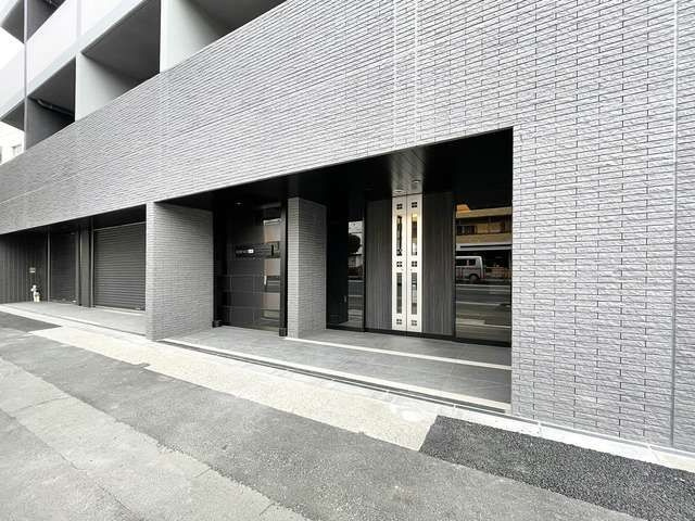 ＧＲＡＮＤ三軒茶屋ＷＥＳＴのエントランス