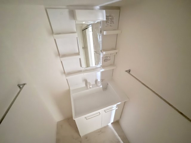 エスパシオ上新庄の独立洗面台