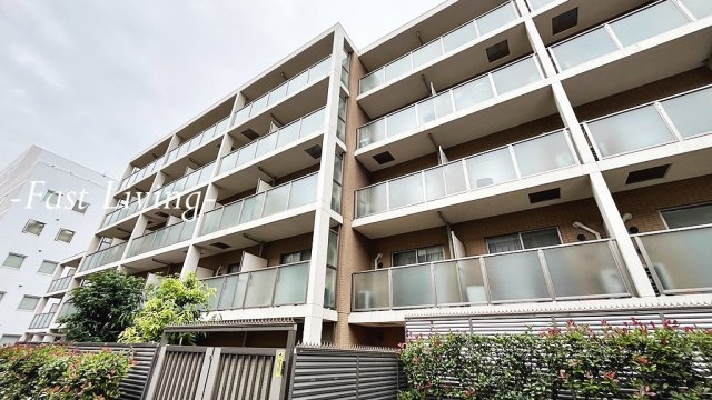 ベラスウィータ高田馬場のエントランス