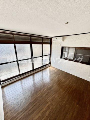 四條畷緑風台一戸建の洋室