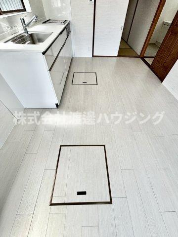 四條畷緑風台一戸建のその他|床下収納