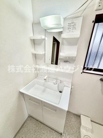 四條畷緑風台一戸建の洗面所