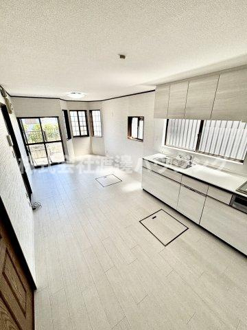四條畷緑風台一戸建の居間・リビング