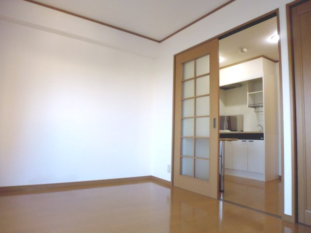 ポコアポコ明石鍛治屋町五番館の洋室