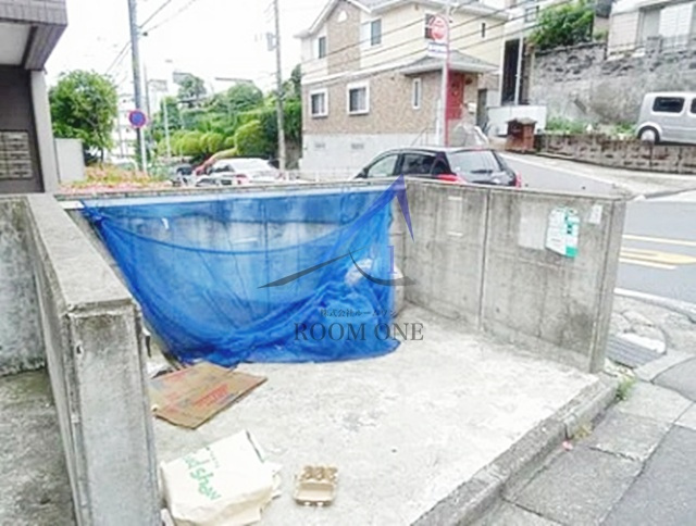 ラグジュアリーヒルズ松見町