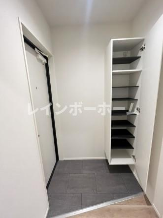 GRADUS若葉Ⅳの玄関|同管理施工写真