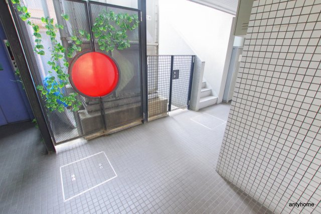 メゾンドゥレイナ1　仲介手数料無料のロビー