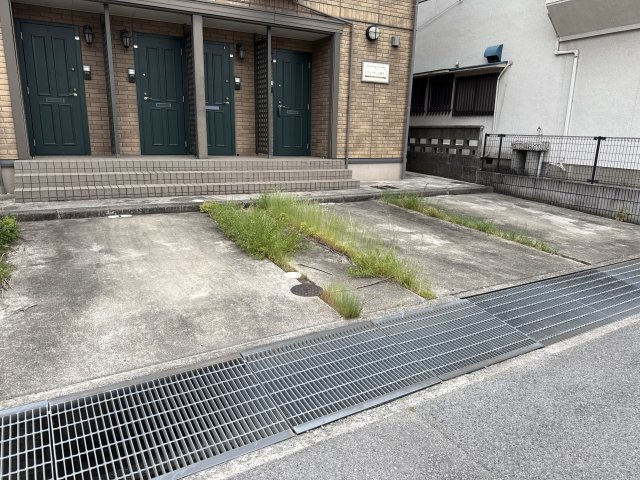 アットホーム和久の駐車場