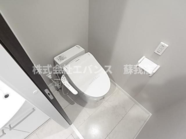 【トイレ】 | グランダ千葉 | 別部屋の写真になります。
