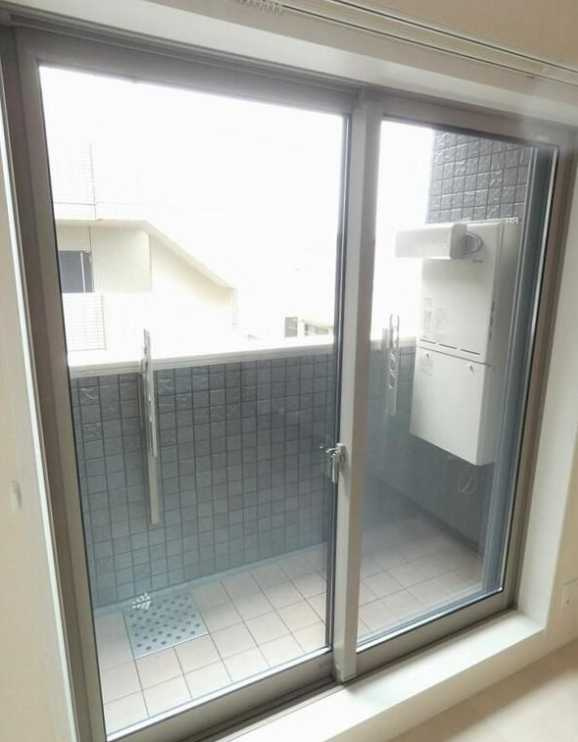 ヴェラルーチェ　南向き　角部屋　駅近　浴室乾燥機のバルコニー