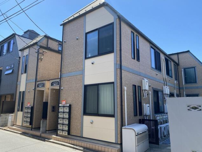 新宿区喜久井町のアパートの外観