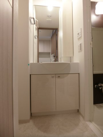 ガーラ・ヴィスタ元住吉の独立洗面台|他のお部屋の参考写真となります。