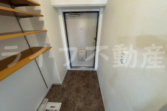 シティハイツ深江の玄関|収納もある玄関です