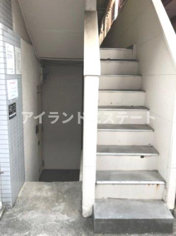 メトリブ三軒茶屋　敷金0礼金0　ネット無料　学生おすすめのエントランス