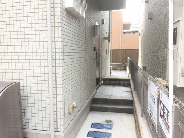 サンスマイル大和田Eastのエントランス
