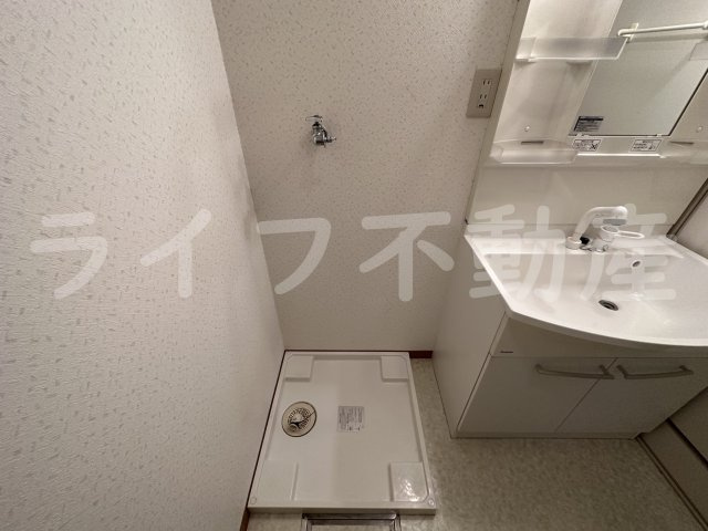 レジェーロ永和の洗面所|コンパクトで使いやすい洗面所