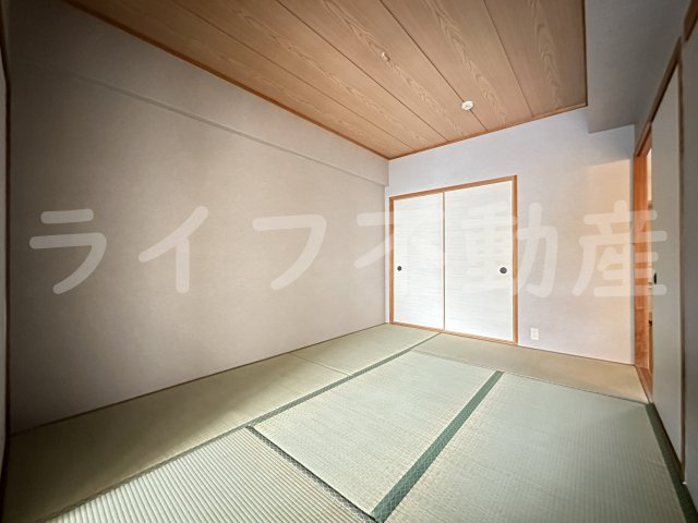 レジェーロ永和の和室|柔らかい畳が心地よい和室