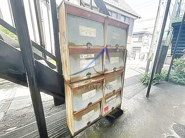 むさしのコーポのその他共用部分|集合ポストです。