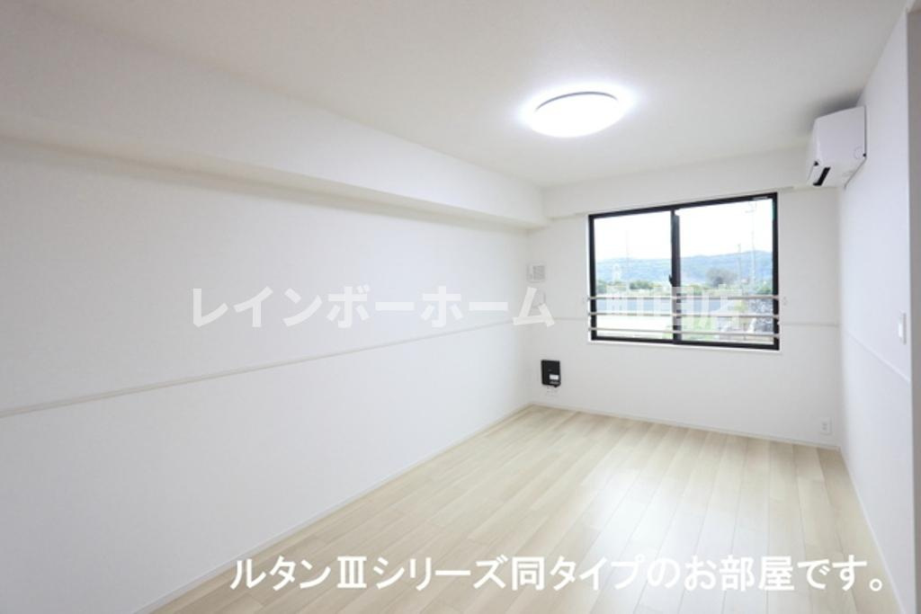シャンティ長沢※初期費用分割あと払いサービス利用可能物件の居間・リビング