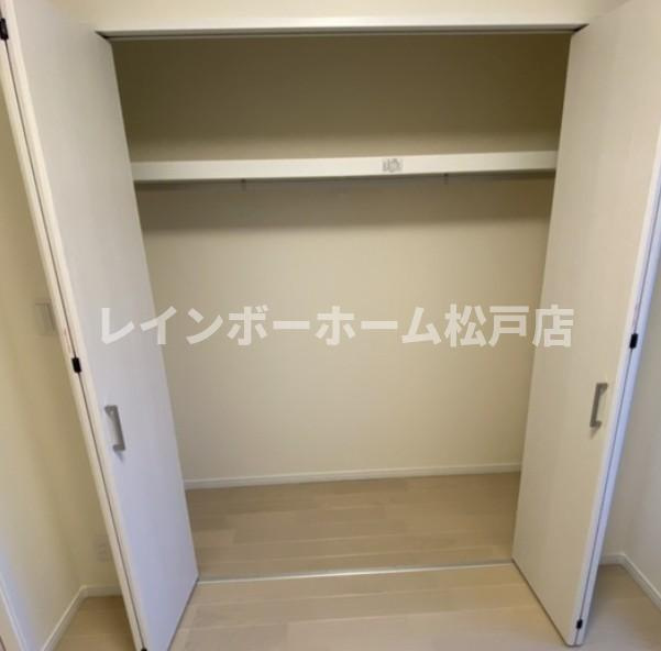 エスタディオ草加の収納|こまごまとしたものを収納できそうですね