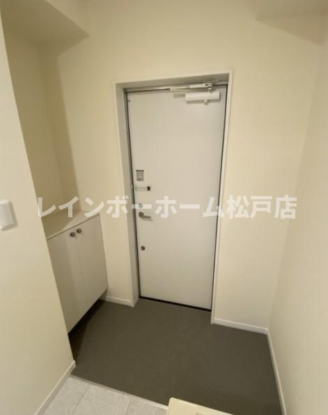 エスタディオ草加の玄関|落ち着いた玄関です