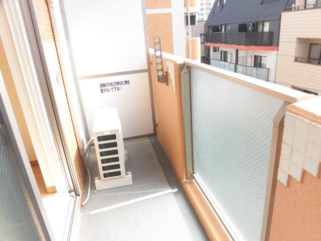 ＹＯＫＯＨＡＭＡ　ＡＲＴ　ＨＩＬＬＳ　ＺＥＲＯのバルコニー
