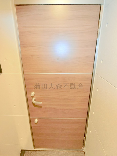 address HONHANEDA(アドレスホンハネダの玄関