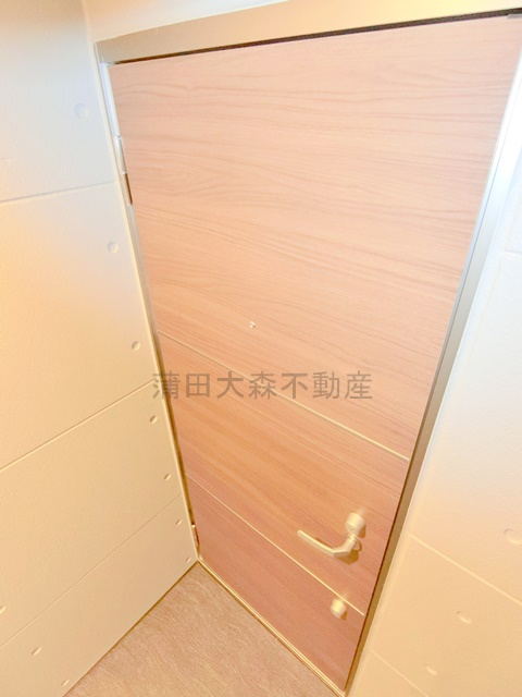 address HONHANEDA(アドレスホンハネダの玄関