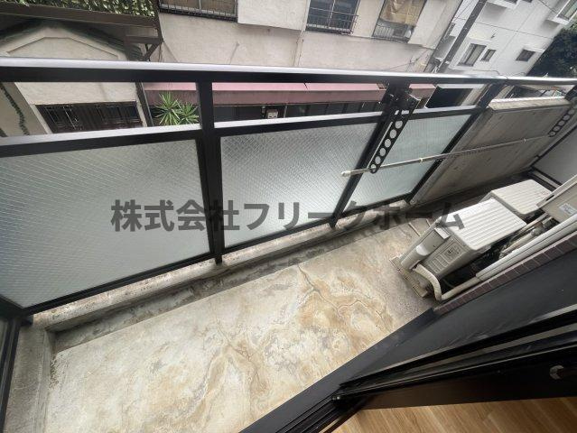 武蔵野市境南町４丁目の賃貸マンションのバルコニー