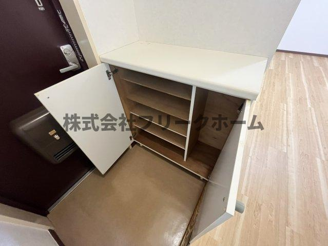 武蔵野市境南町４丁目の賃貸マンションの玄関