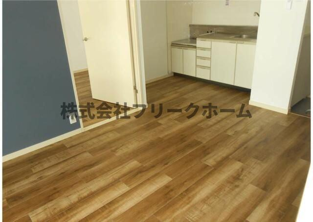 武蔵野市境南町４丁目の賃貸マンションの居間・リビング