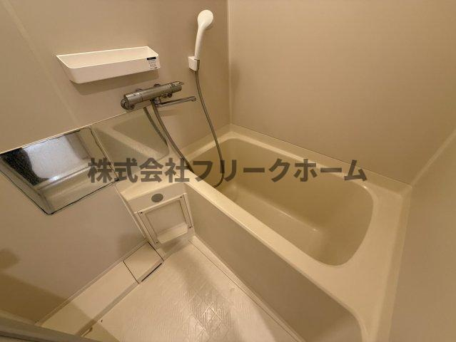 武蔵野市境南町４丁目の賃貸マンションの浴室