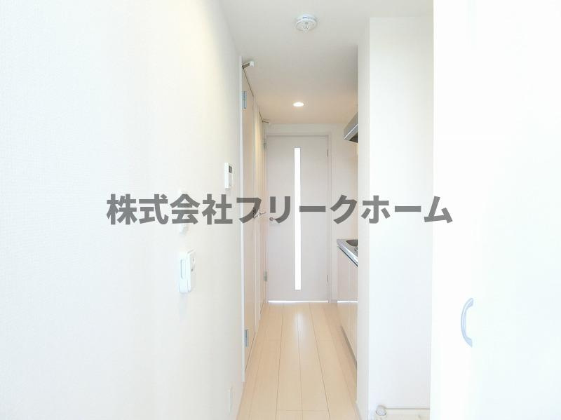 三鷹市牟礼４丁目の賃貸マンションの玄関